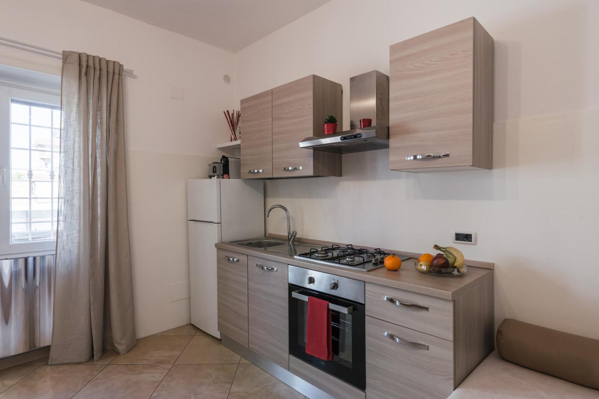 360 Guesthouse - Apartment With Terrace Фьюмичино Экстерьер фото