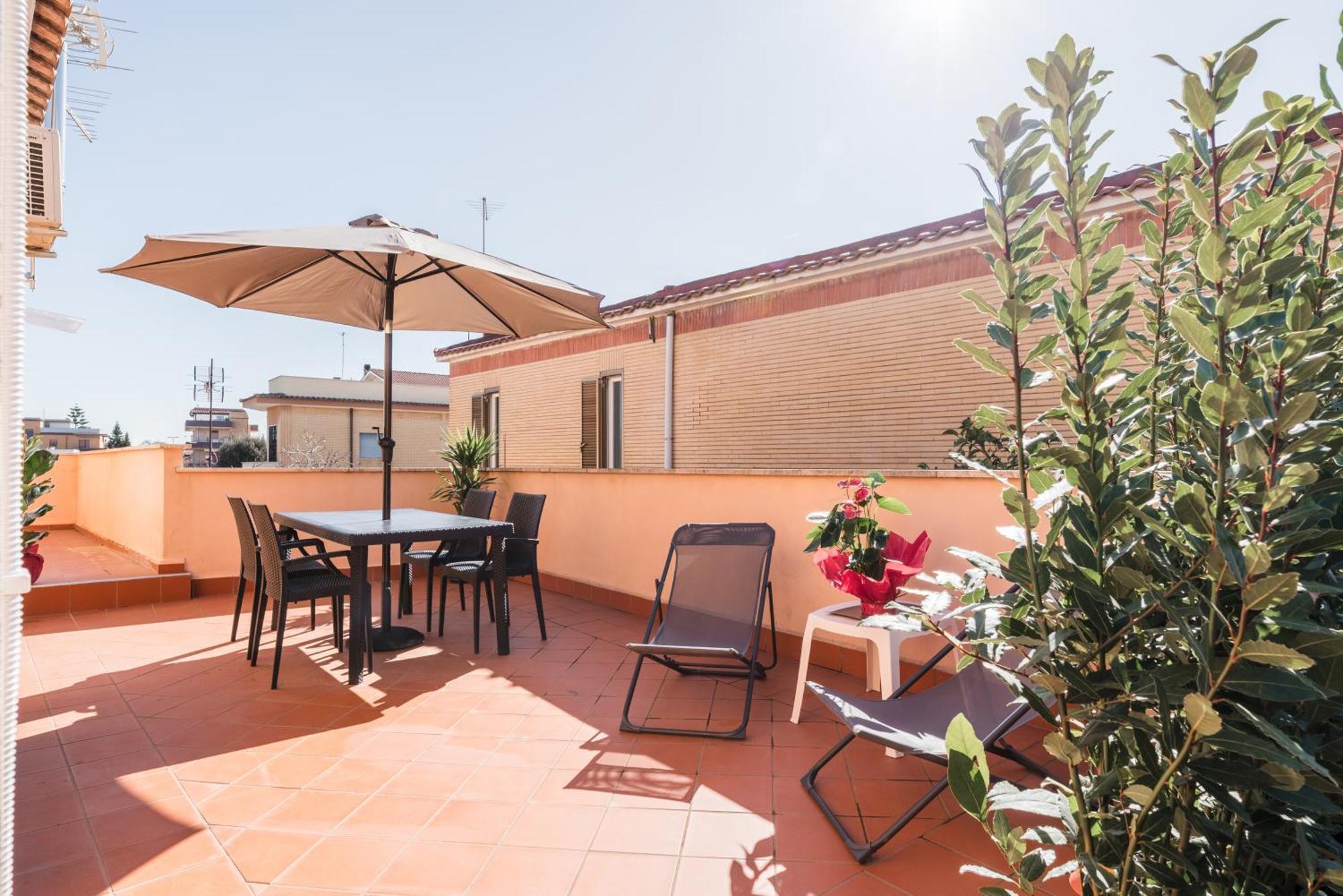 360 Guesthouse - Apartment With Terrace Фьюмичино Экстерьер фото