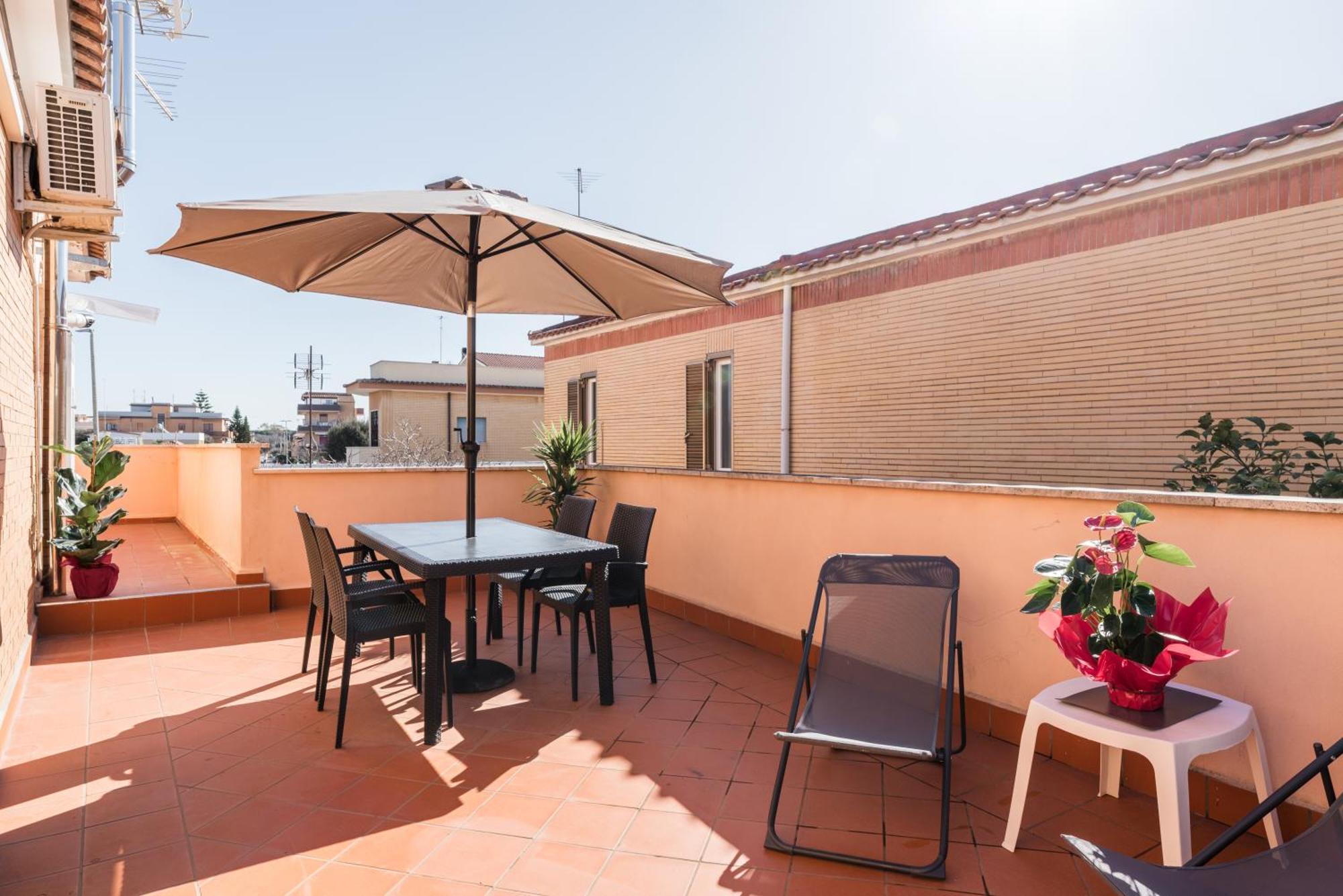 360 Guesthouse - Apartment With Terrace Фьюмичино Экстерьер фото